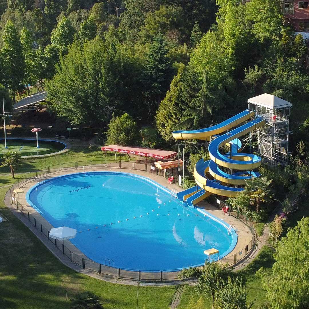 Piscina Familiar Tobogán